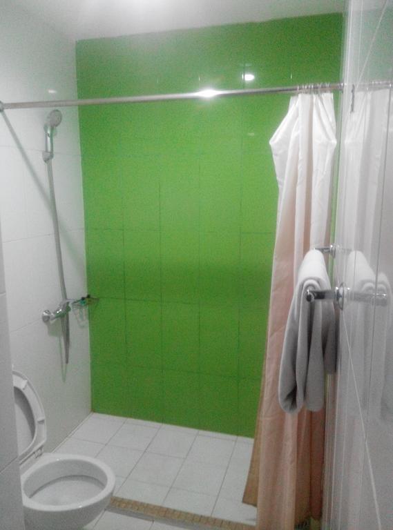 Ion Hotel Padang  Bagian luar foto