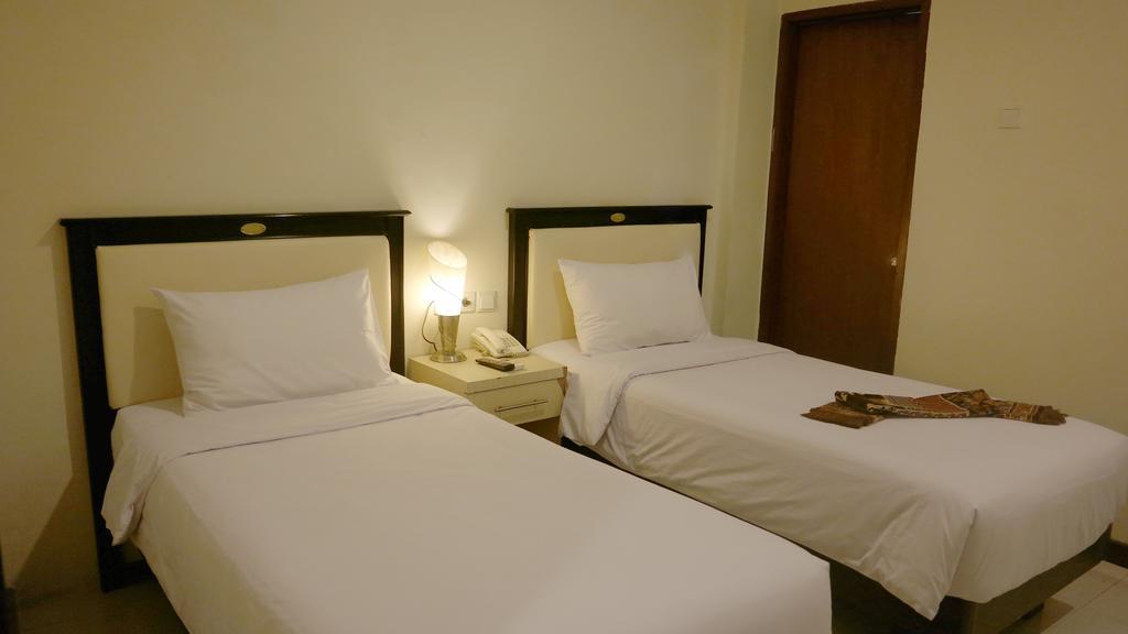 Ion Hotel Padang  Bagian luar foto