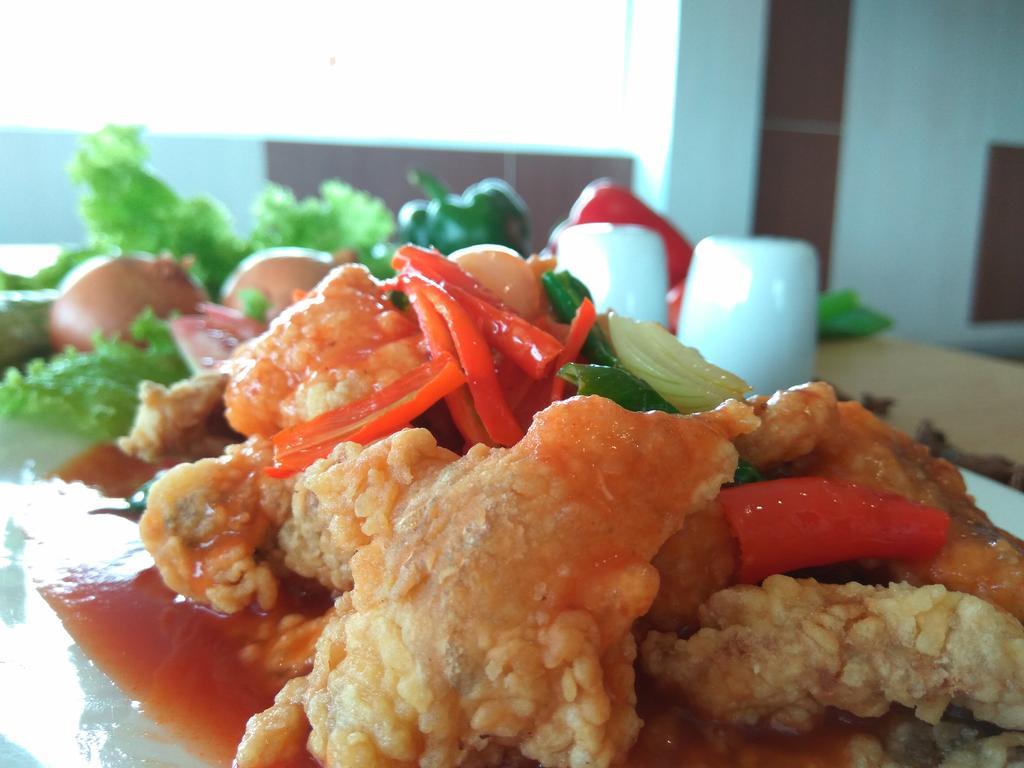 Ion Hotel Padang  Bagian luar foto